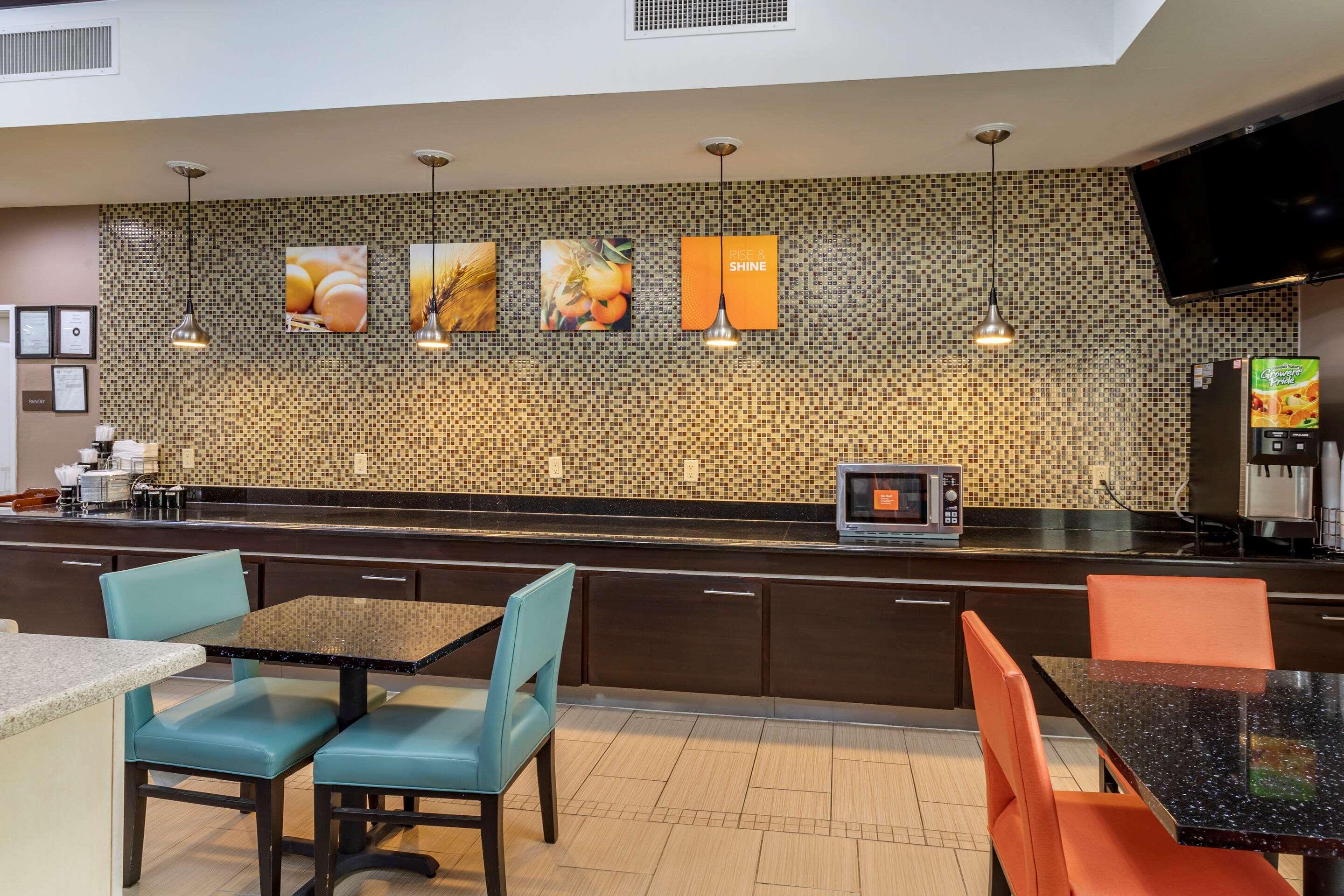 Comfort Inn & Suites Cleveland Exterior foto
