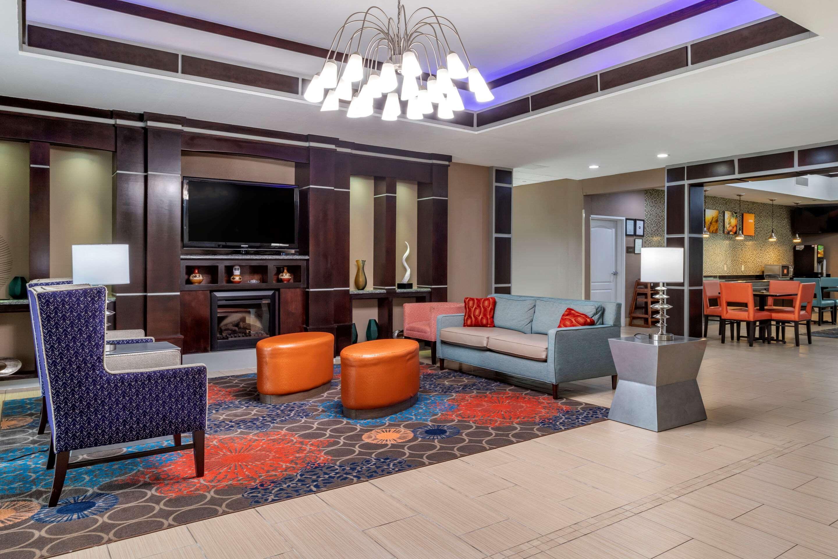 Comfort Inn & Suites Cleveland Exterior foto
